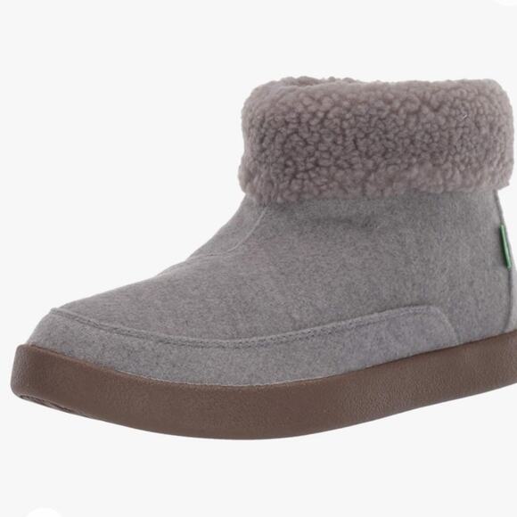 Sanuk Bay-Sick Ankle Gray Bootie NWTs Faux Shearling size 9 - Picture 1 of 10